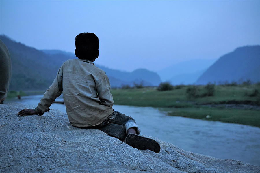 DSC09738 - boy looking at river nice shot.JPG